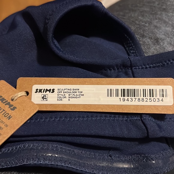 Skims sculpting swim off shoulder top - Picture 3 of 3